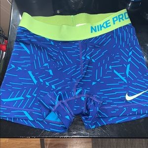 PATTERNED NIKE PROS